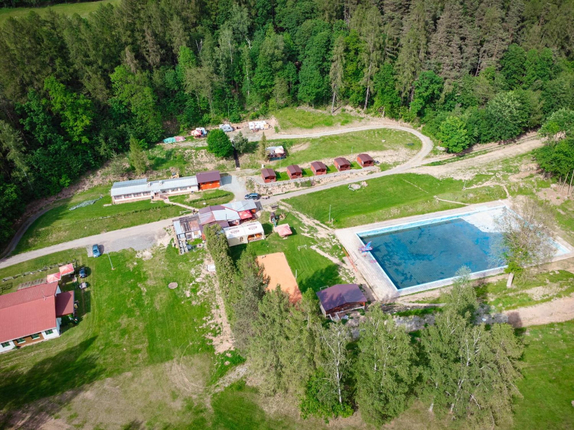 Karavan 3 V Arealu Koupaliste Bystre V Orlickych Horach Exterior foto